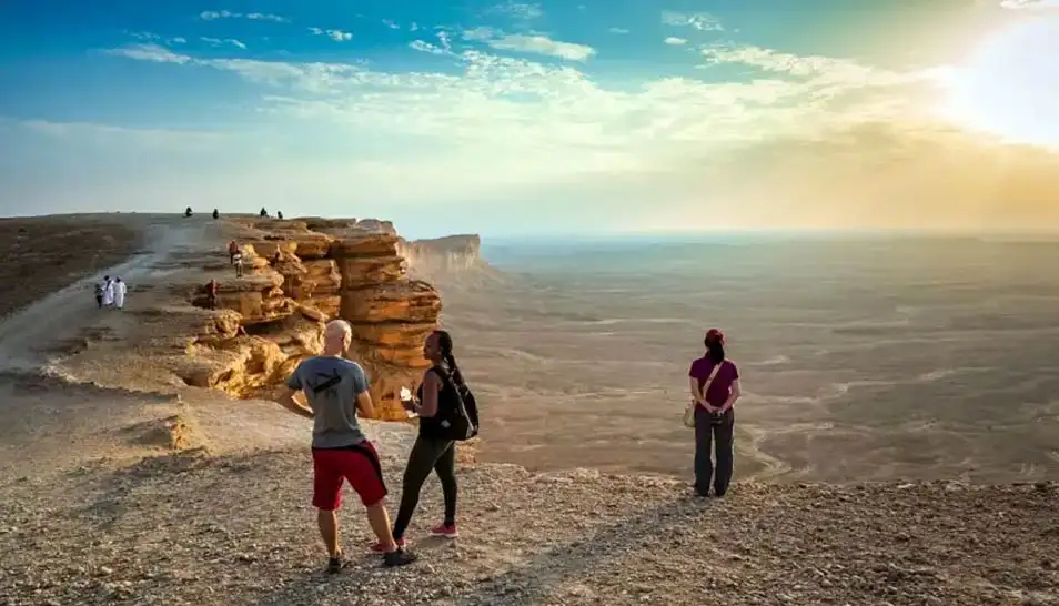 Hiking at the Edge of the World, Riyadh